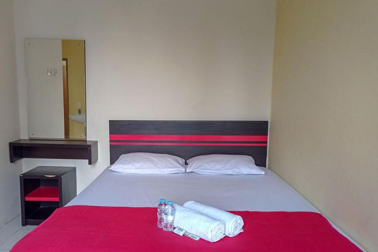 Rama Shinta Homestay Near Gembiral Loka Zoo Redpartner ジョグジャカルタ エクステリア 写真