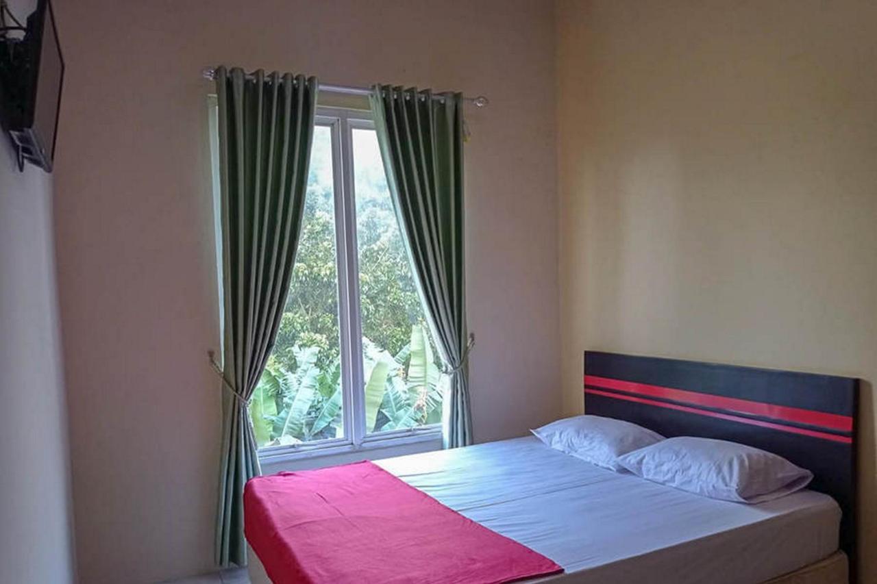 Rama Shinta Homestay Near Gembiral Loka Zoo Redpartner ジョグジャカルタ エクステリア 写真